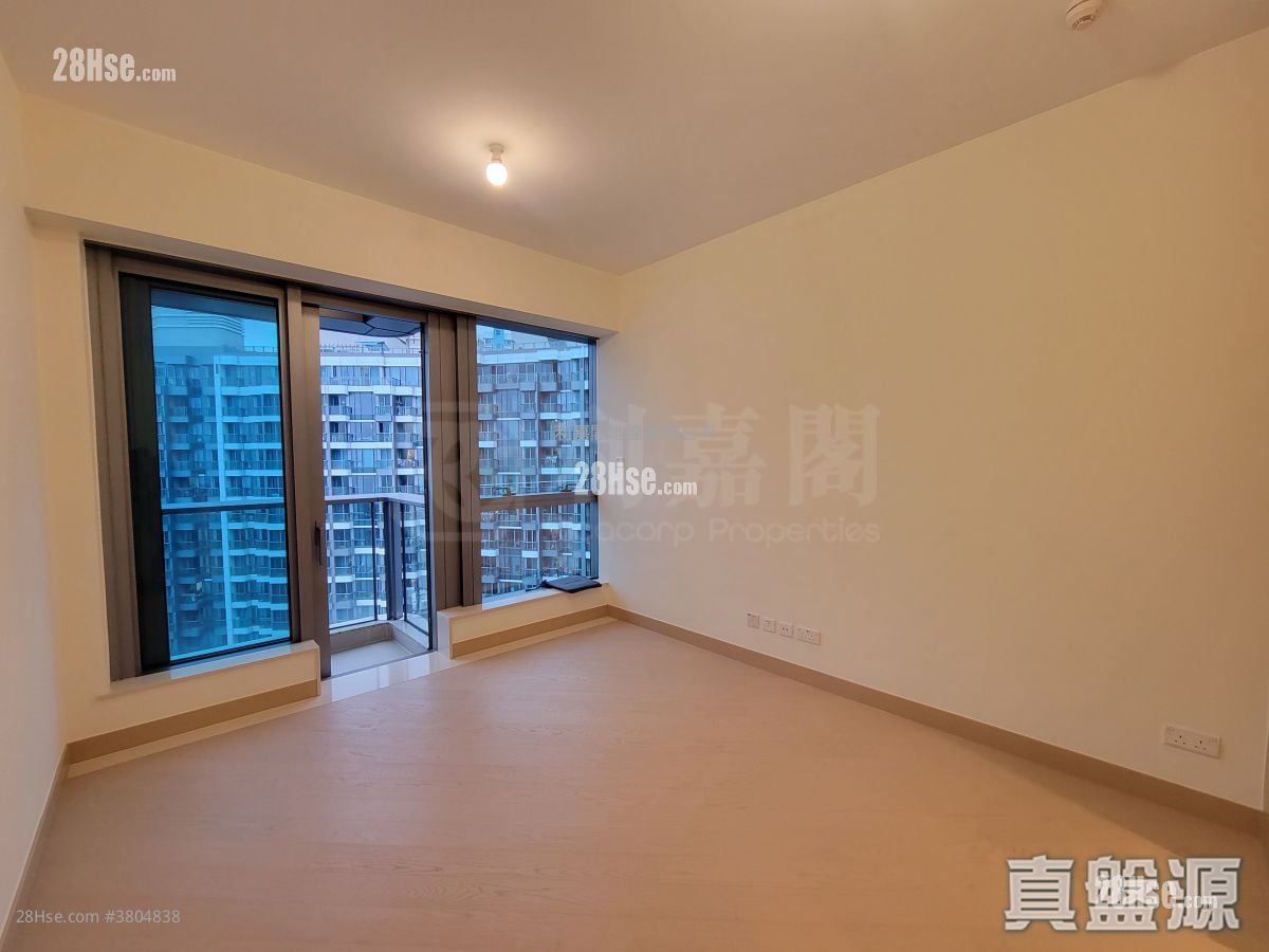 Grand Victoria Rental Studio , 1 Bathroom 278 ft²