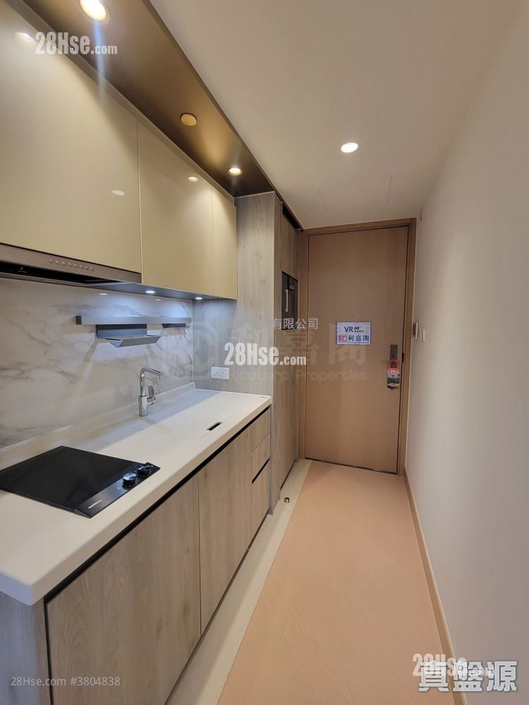 Grand Victoria Rental Studio , 1 Bathroom 278 ft²