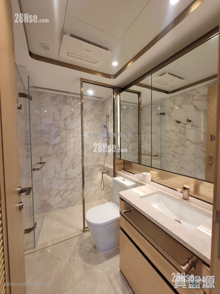 Grand Victoria Rental Studio , 1 Bathroom 278 ft²