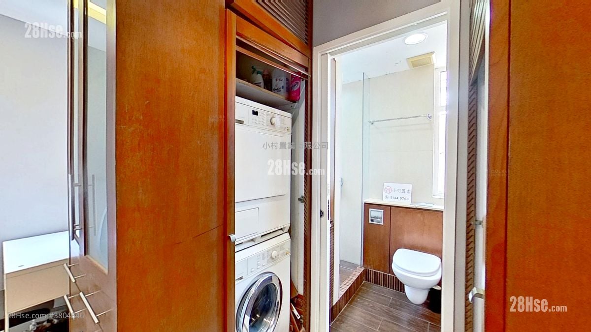 bathroom: 18-20 Elgin Street Rental 1 Bedroom , 1 Bathroom 474 ft²