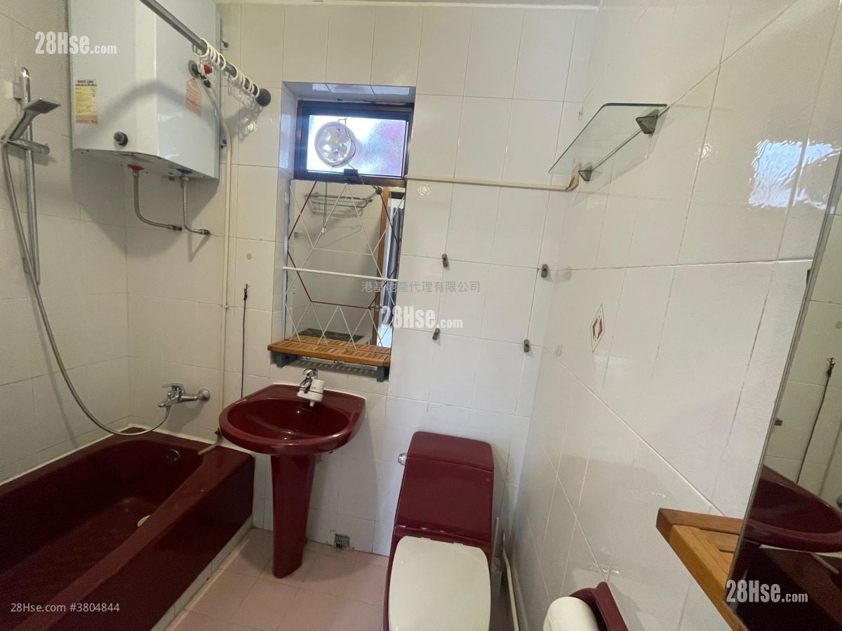 村屋 租盘 3 房 , 1 浴室 700 平方尺