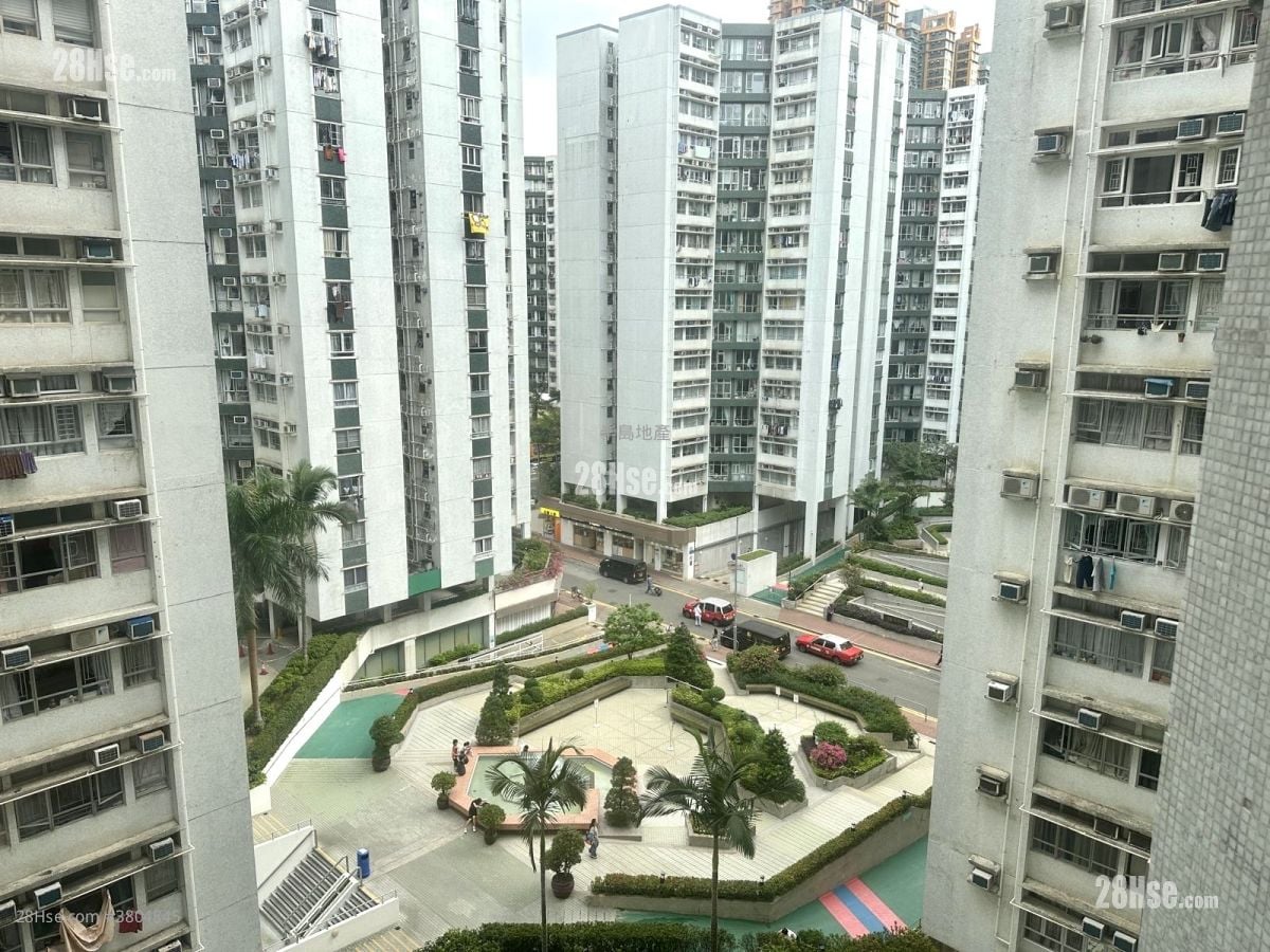 Whampoa Garden Sell 4 Bedrooms , 2 Bathrooms 777 ft²