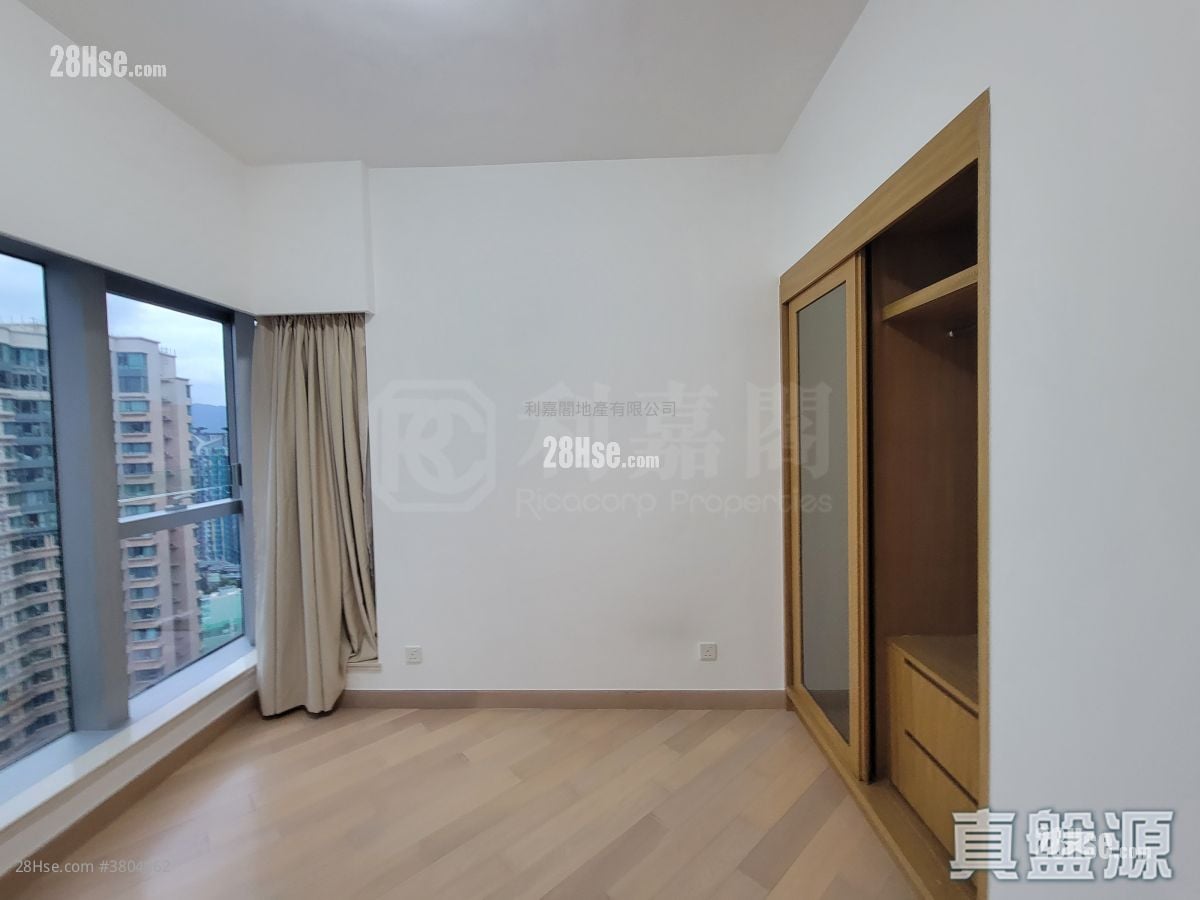 Imperial Cullinan Rental 3 Bedrooms , 2 Bathrooms 913 ft²