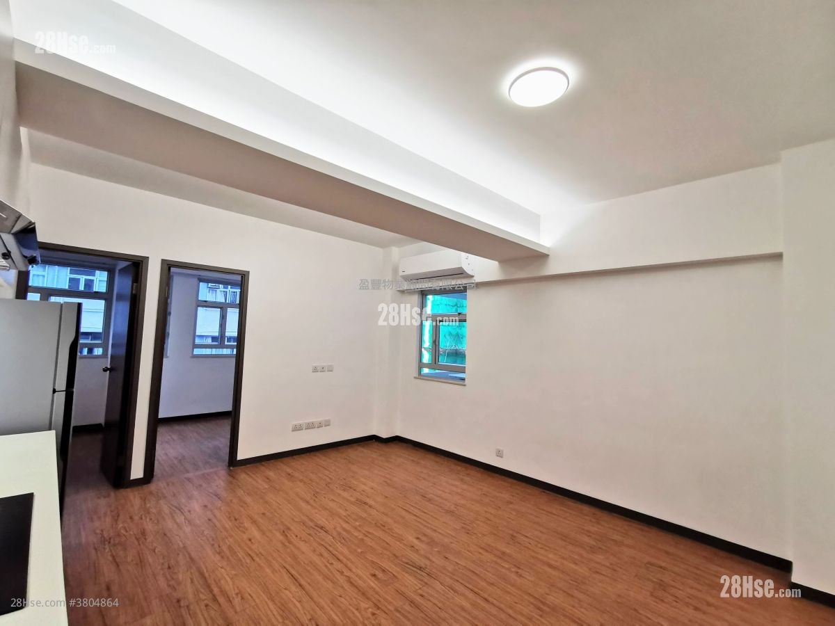 Hang Tak Building Rental 2 Bedrooms , 1 Bathroom 453 ft²