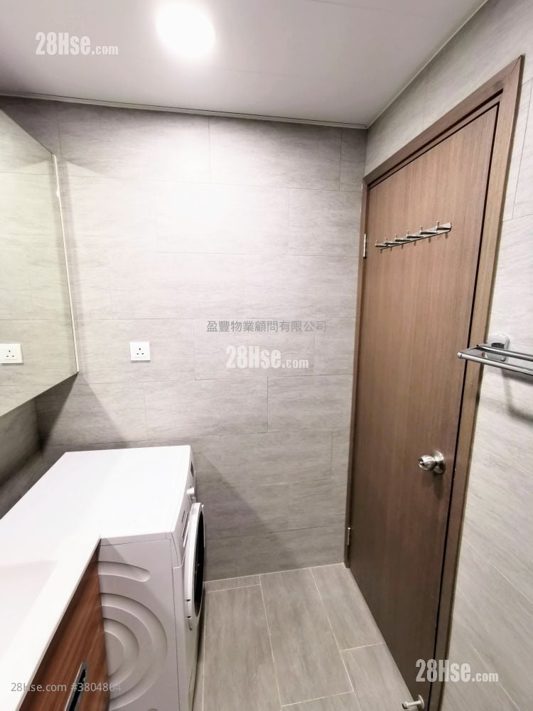 Hang Tak Building Rental 2 Bedrooms , 1 Bathroom 453 ft²