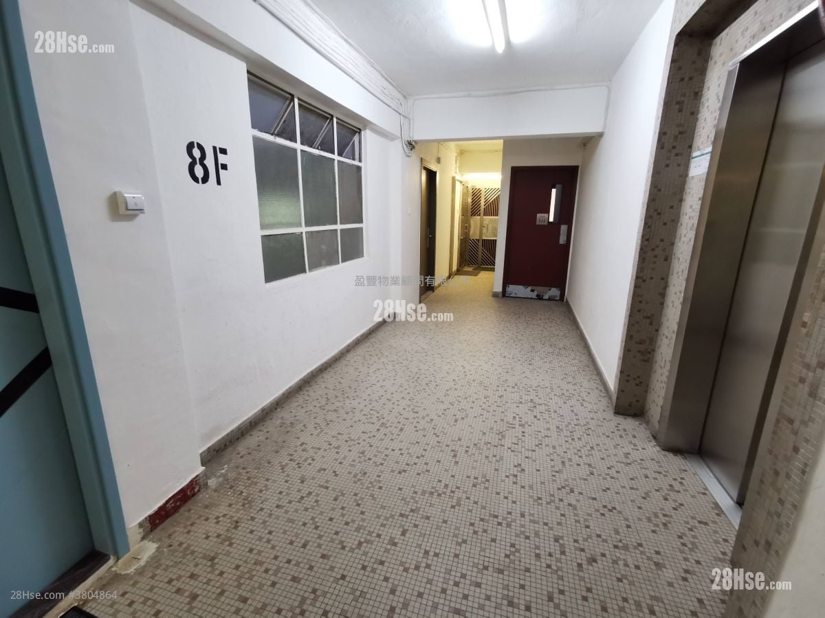 Hang Tak Building Rental 2 Bedrooms , 1 Bathroom 453 ft²