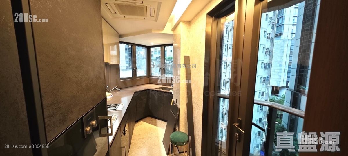 殷然 售盘 2 房 , 2 浴室 1,006 平方尺