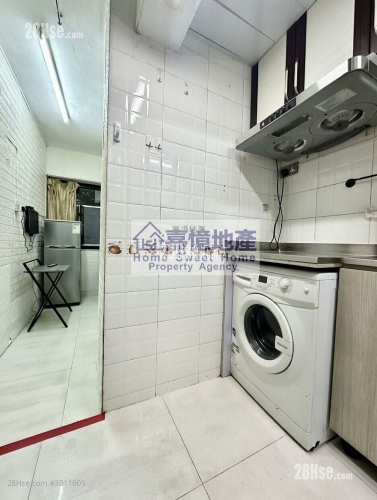 Apartment Sell 4 Bedrooms , 1 Bathroom 642 ft²