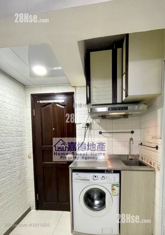 Apartment Sell 4 Bedrooms , 1 Bathroom 642 ft²