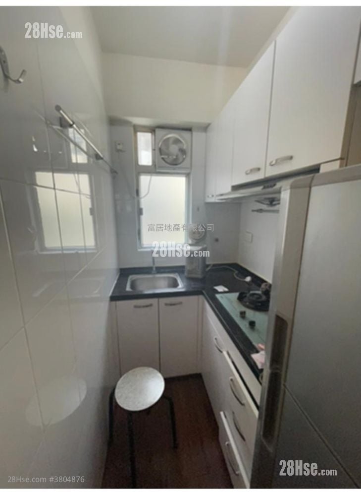 Fung Yeung Court Rental 378 ft²