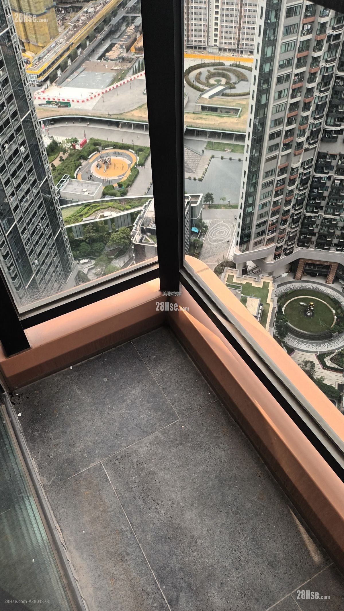 K. Summit Rental 2 Bedrooms , 1 Bathroom 443 ft²