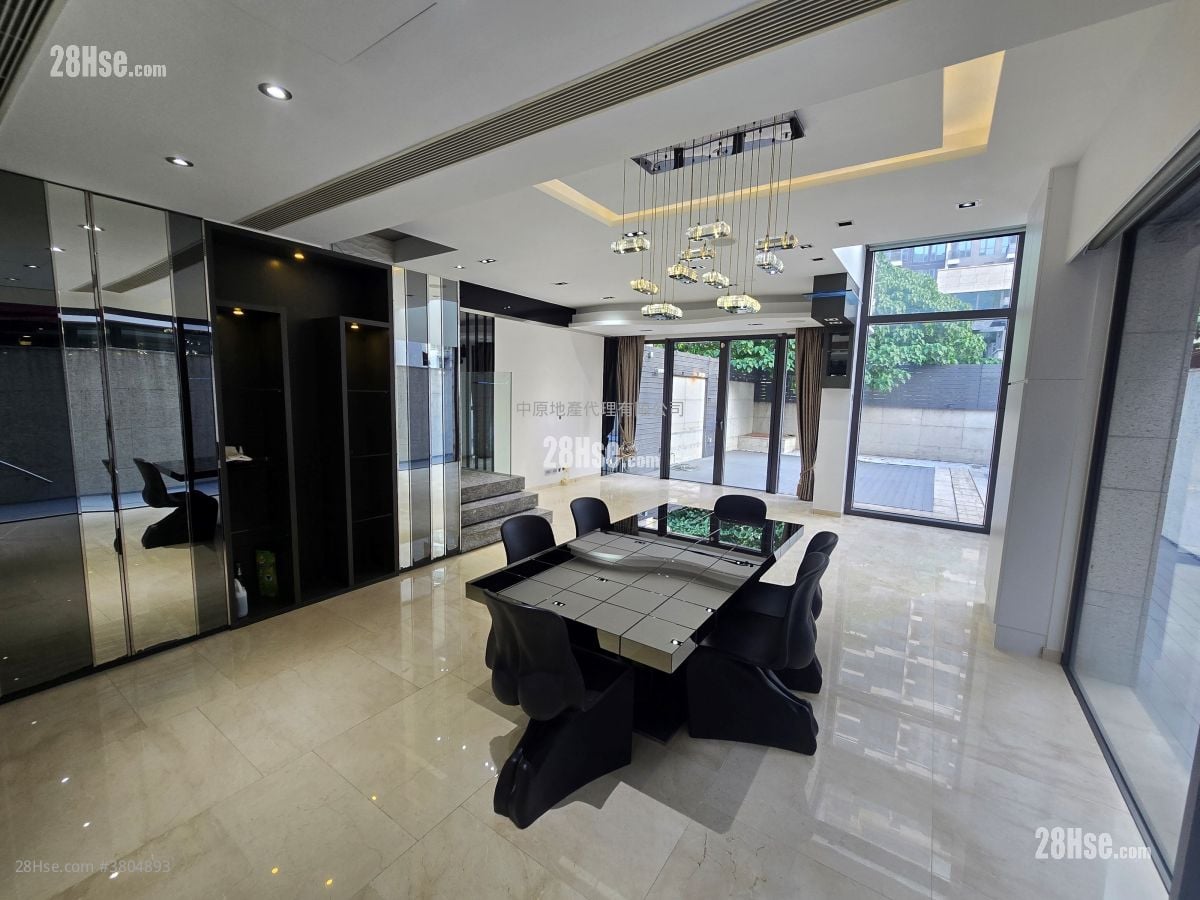 living room: 「中原地產星堤專組 」最可靠專業之選