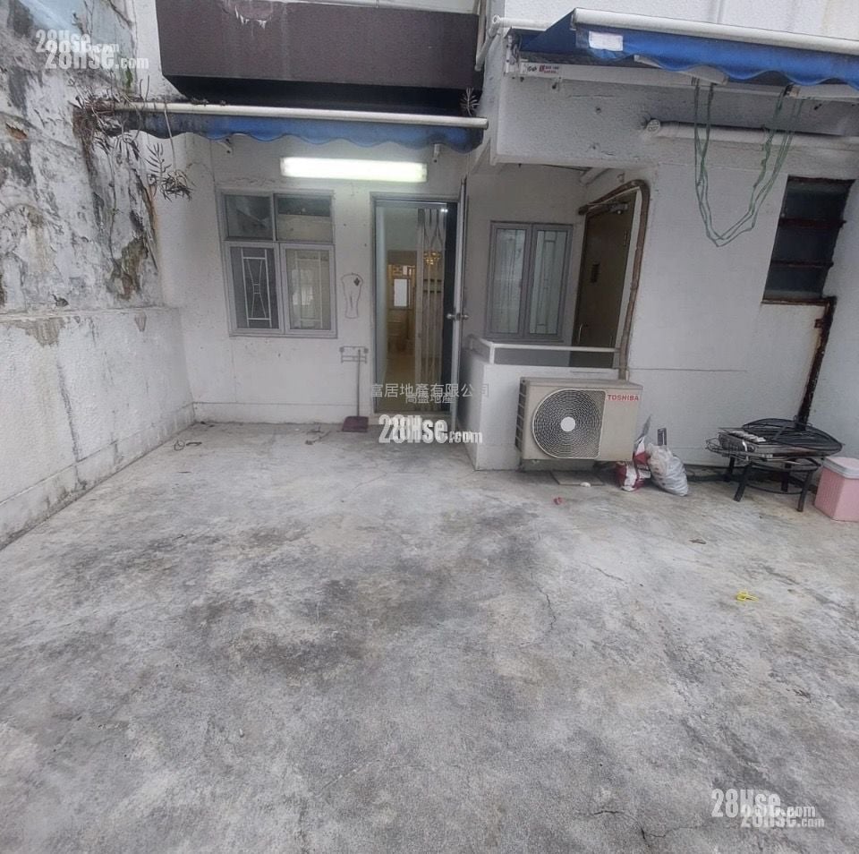 Fung Yeung Court Rental 378 ft²