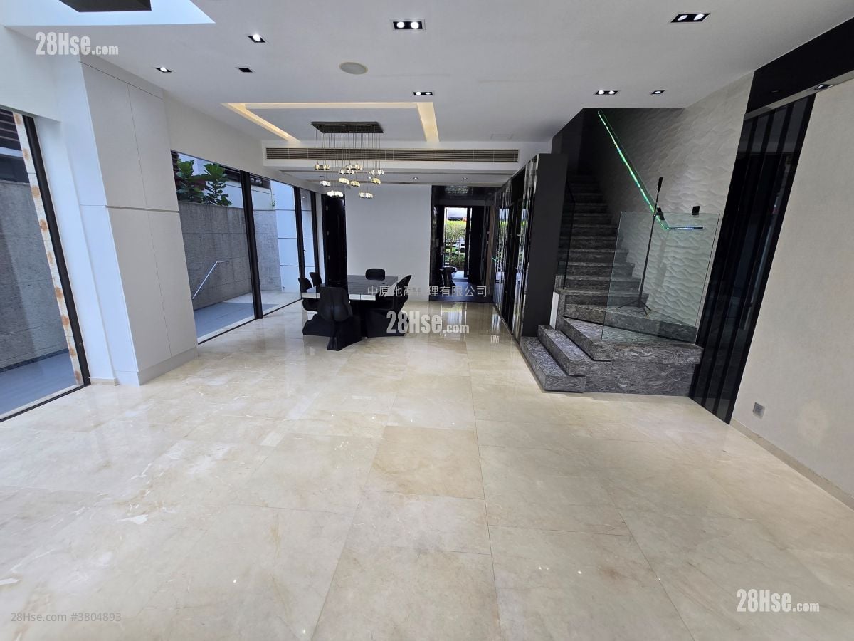 Avignon Sell 3 Bedrooms , 5+ Bathrooms 1,903 ft²