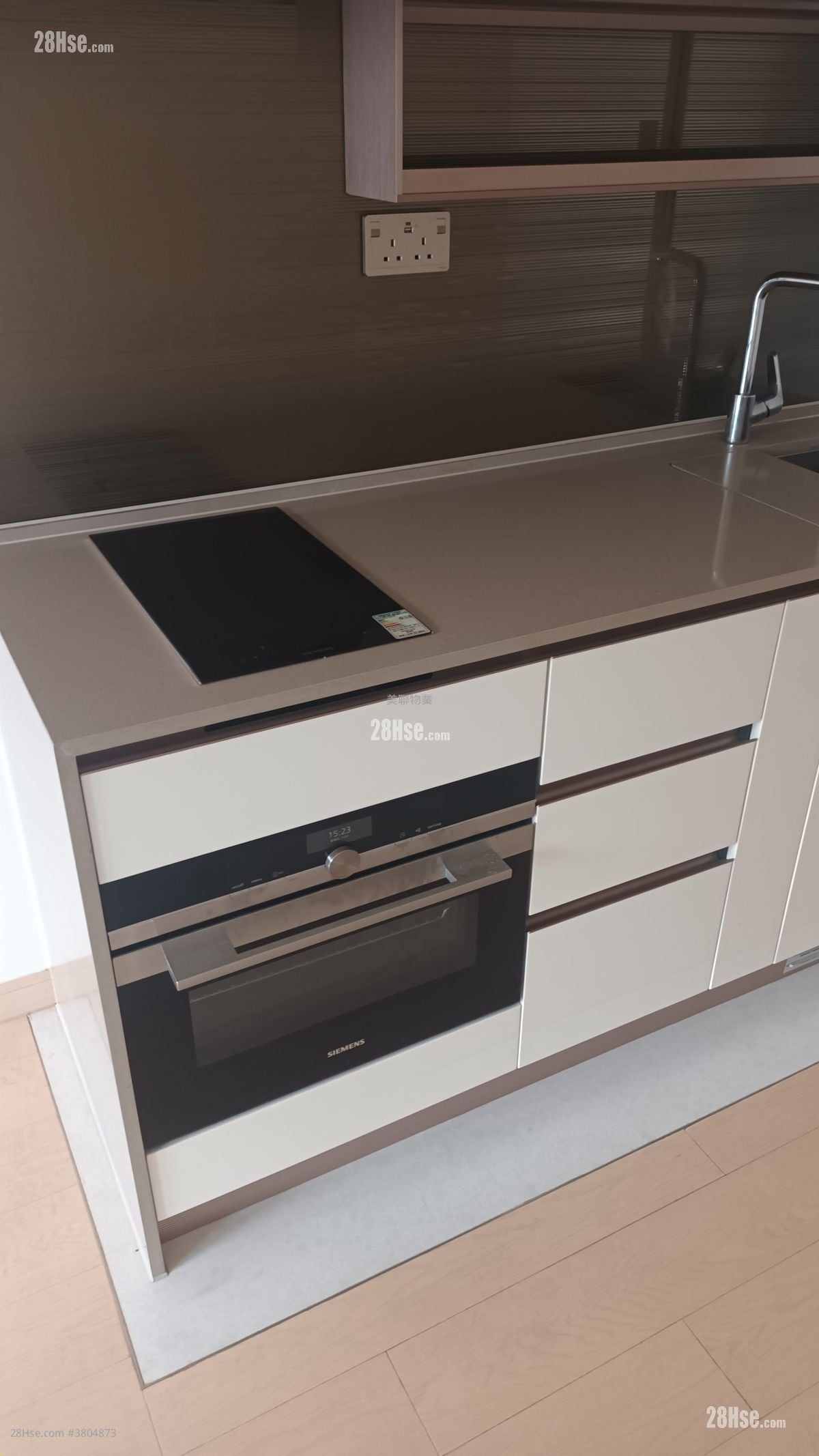 K. Summit Rental 2 Bedrooms , 1 Bathroom 443 ft²