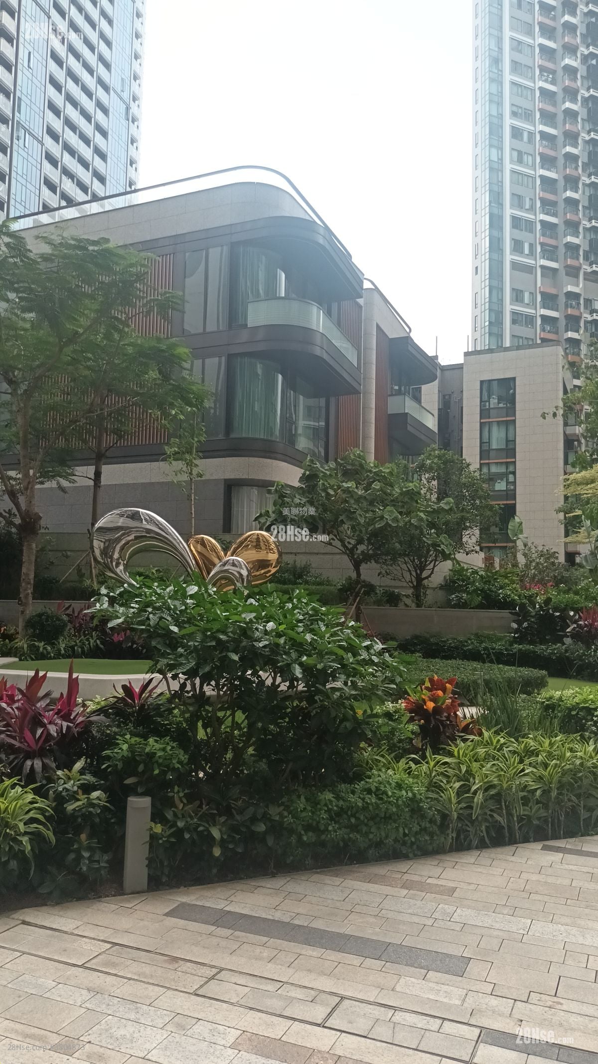 K. Summit Rental 2 Bedrooms , 1 Bathroom 443 ft²