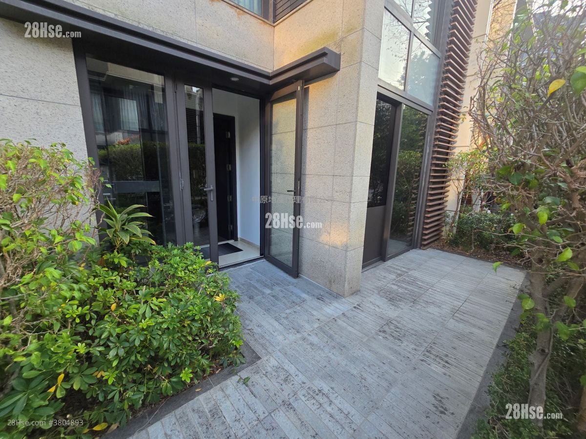 Avignon Sell 3 Bedrooms , 5+ Bathrooms 1,903 ft²