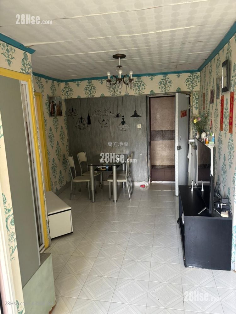 显径邨 售盘 2 房 , 1 浴室 443 平方尺