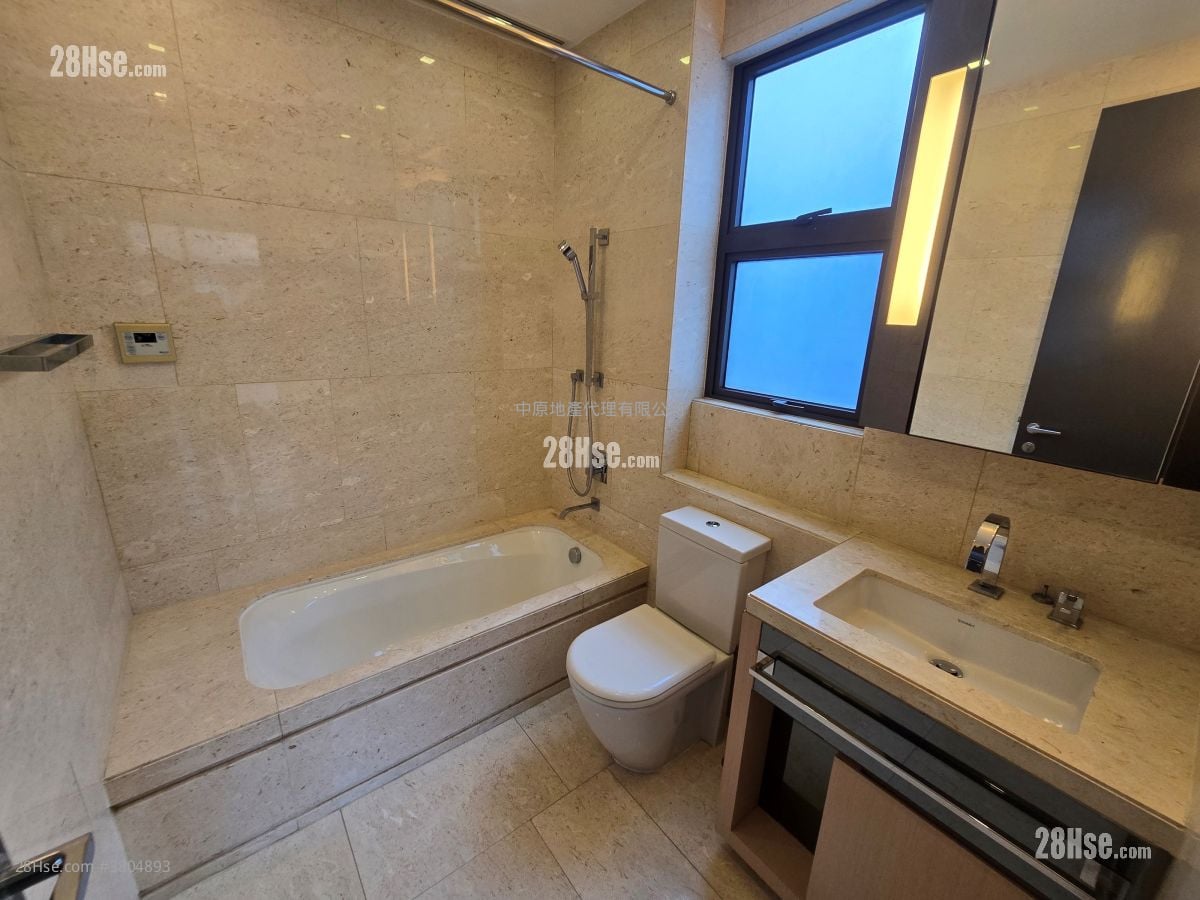 Avignon Sell 3 Bedrooms , 5+ Bathrooms 1,903 ft²