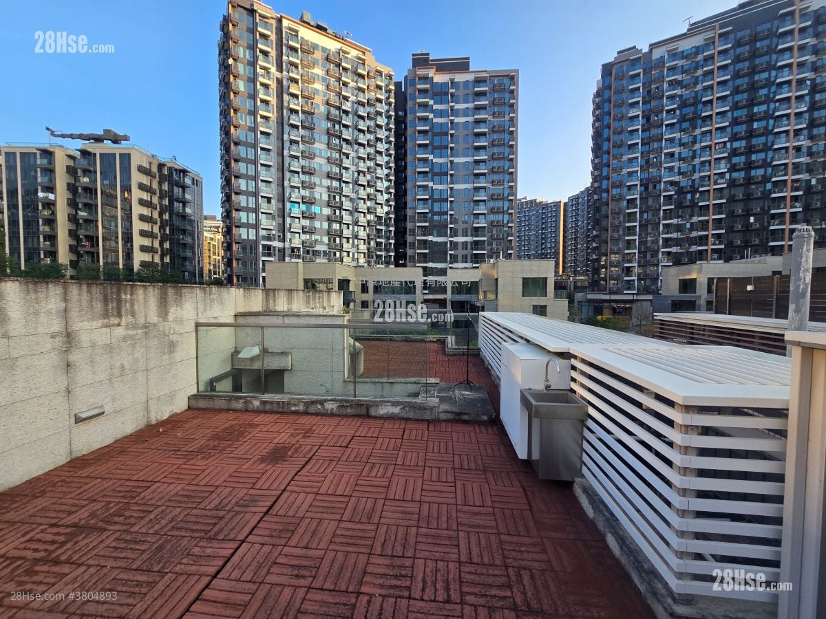 Avignon Sell 3 Bedrooms , 5+ Bathrooms 1,903 ft²