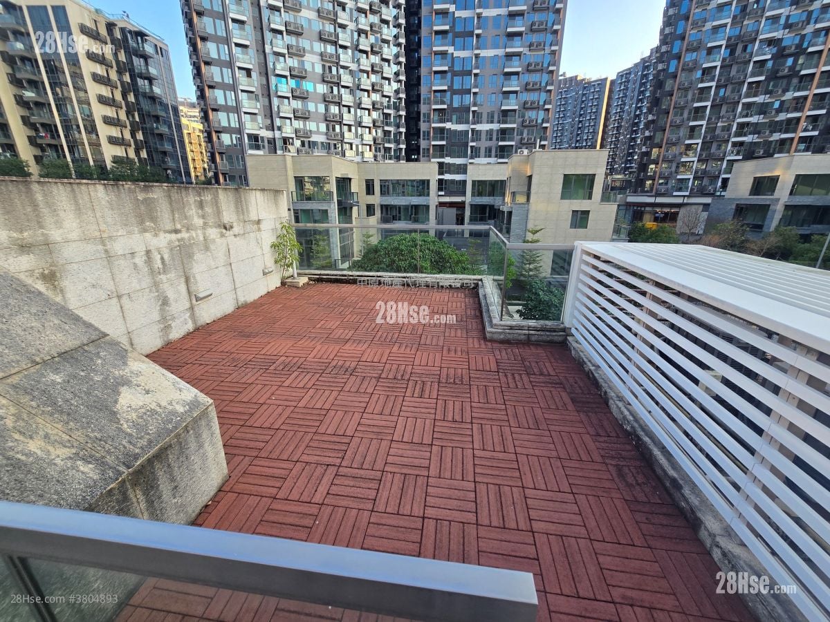 Avignon Sell 3 Bedrooms , 5+ Bathrooms 1,903 ft²