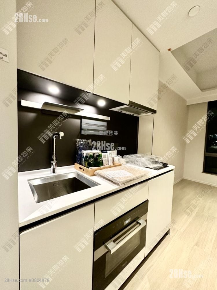 One Innovale Sell 1 Bedroom 329 ft²