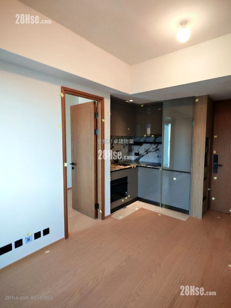 Topside Residence Rental 2 Bedrooms , 1 Bathroom 378 ft²