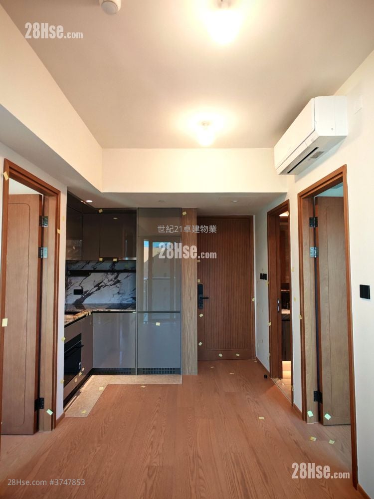 Topside Residence Rental 2 Bedrooms , 1 Bathroom 378 ft²