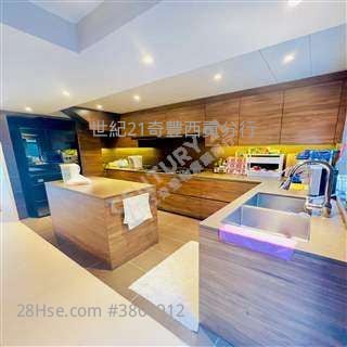 山頂村屋 售盤 5+ 房 , 5+ 浴室 4,200 平方呎