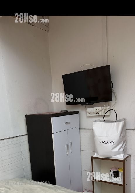 华乐大厦 租盘 4 房 , 4 浴室 84 平方尺