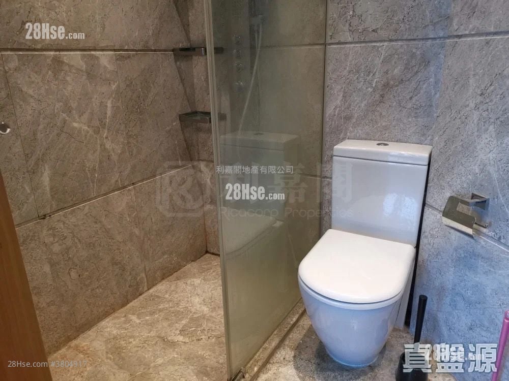 The Met. Sublime Sell 1 Bedroom , 1 Bathroom 259 ft²