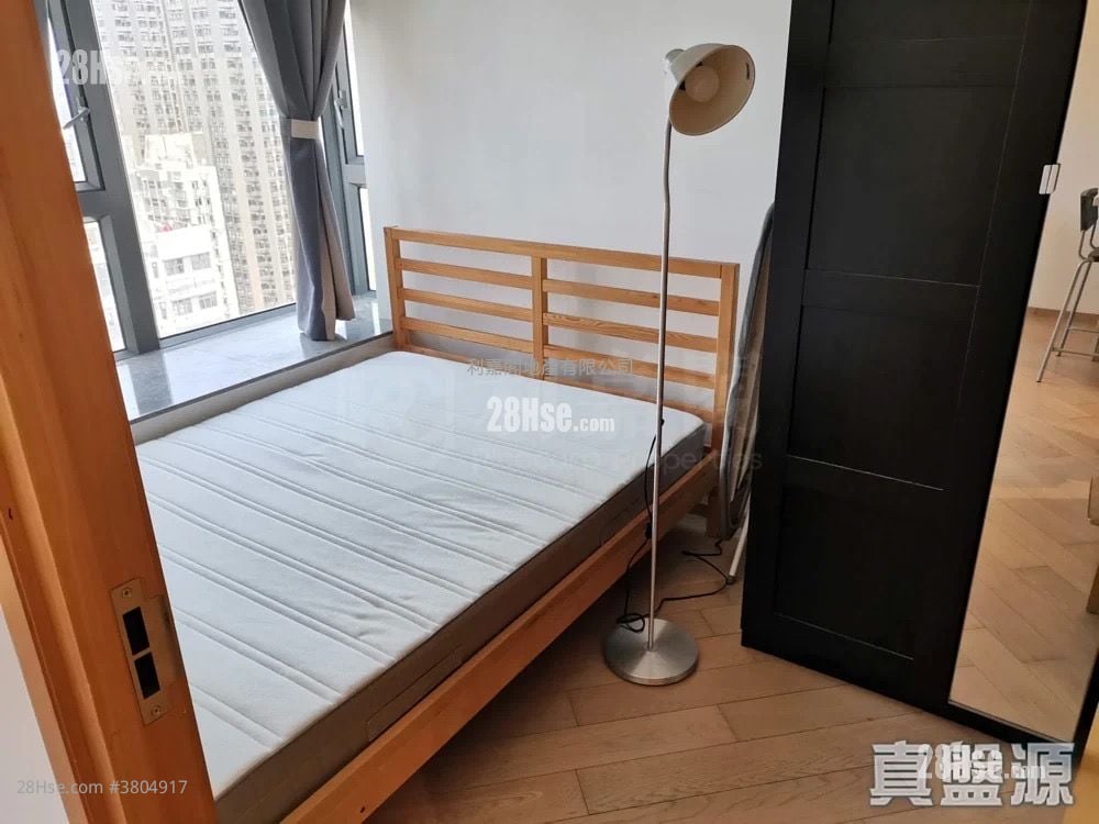 The Met. Sublime Sell 1 Bedroom , 1 Bathroom 259 ft²