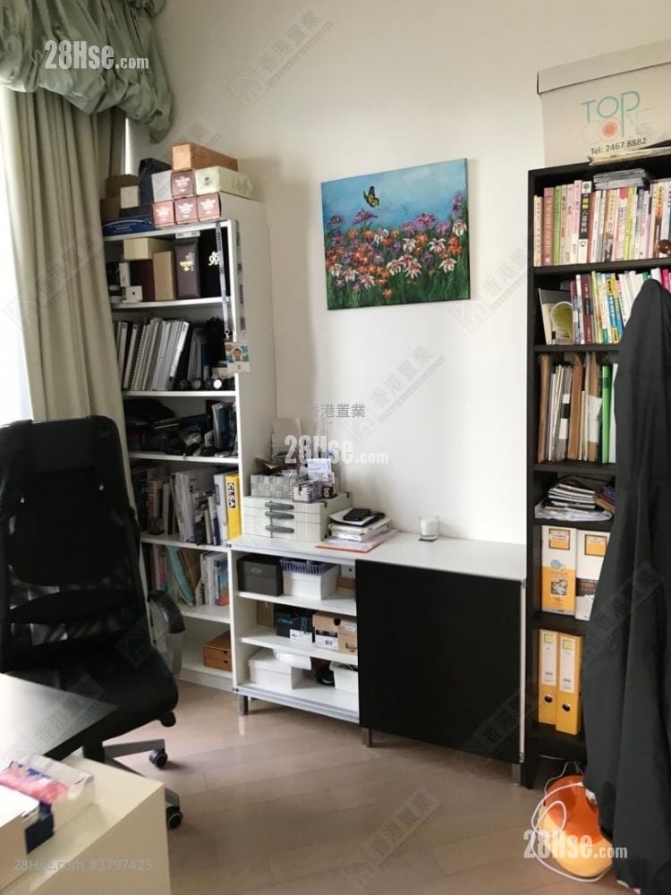 The Cullinan Sell 3 Bedrooms , 2 Bathrooms 875 ft²