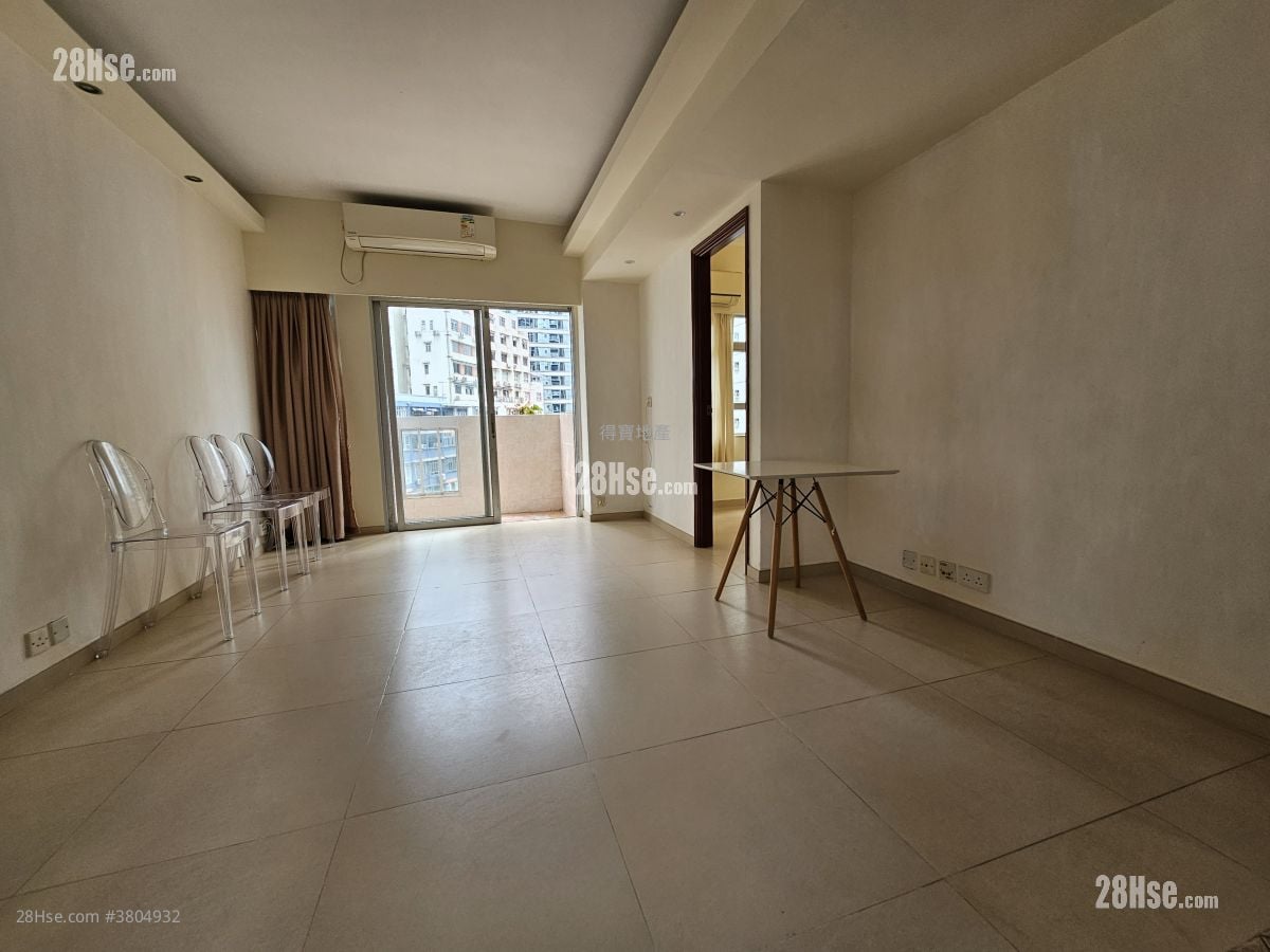 单幢楼房 售盘 4 房 , 2 浴室 776 平方尺