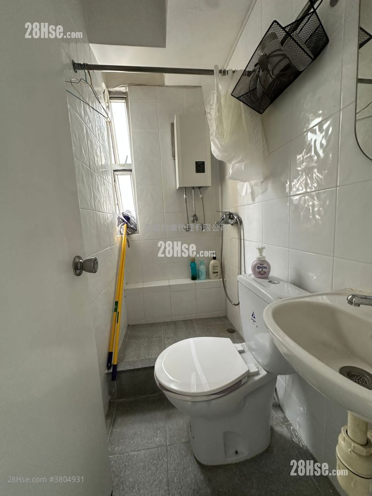 Wing Fai Building Rental 2 Bedrooms , 1 Bathroom 421 ft²