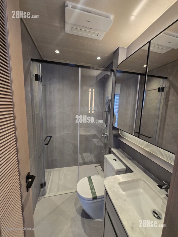 Seasons Place Rental 2 Bedrooms , 1 Bathroom 495 ft²