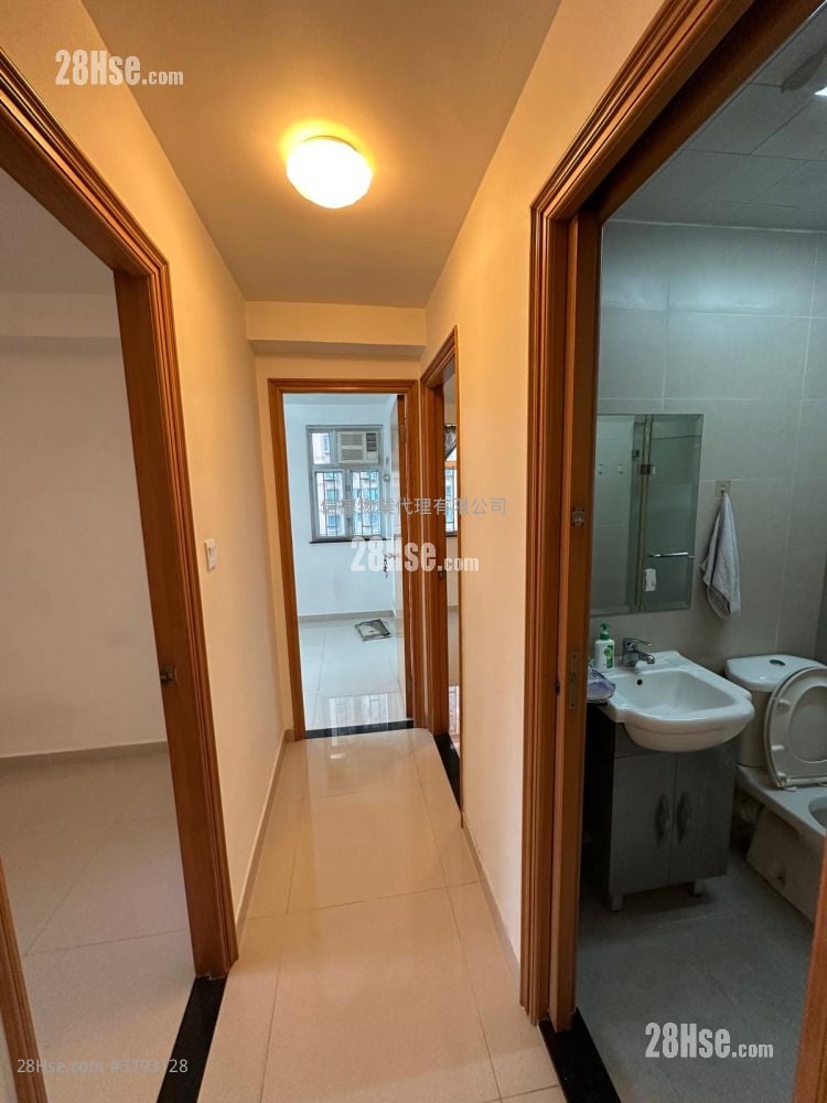Kwong Chiu Terrace Rental 3 Bedrooms , 1 Bathroom 527 ft²