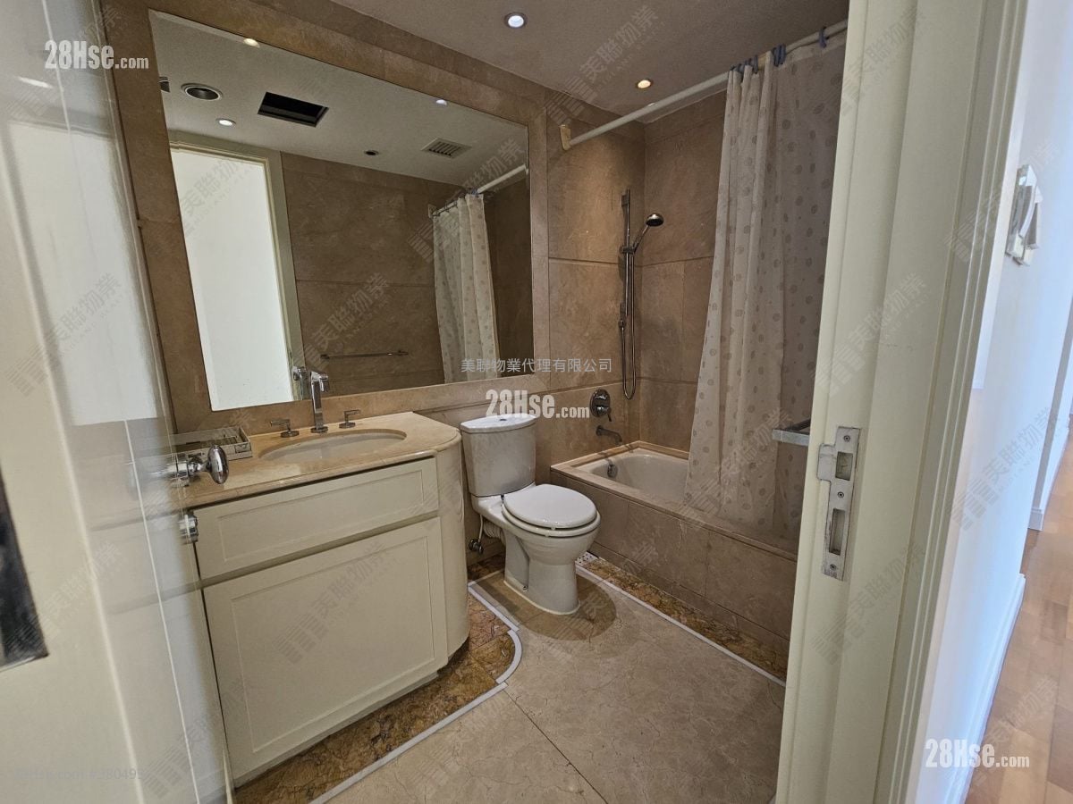 鸿图台 租盘 4 房 , 2 浴室 2,003 平方尺