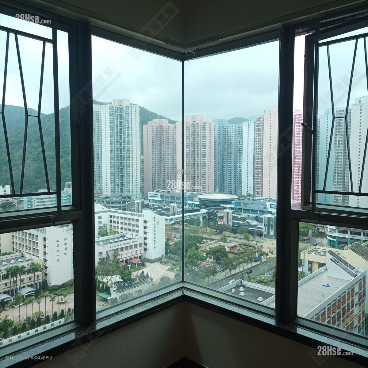 Tseung Kwan O Plaza Sell 3 Bedrooms , 1 Bathroom 533 ft²