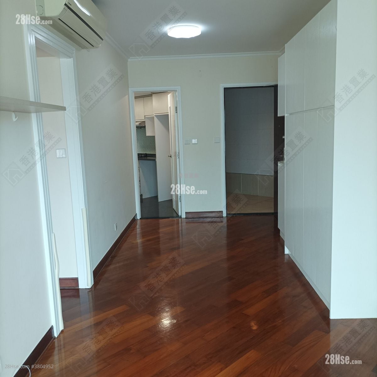 Tseung Kwan O Plaza Sell 3 Bedrooms , 1 Bathroom 533 ft²