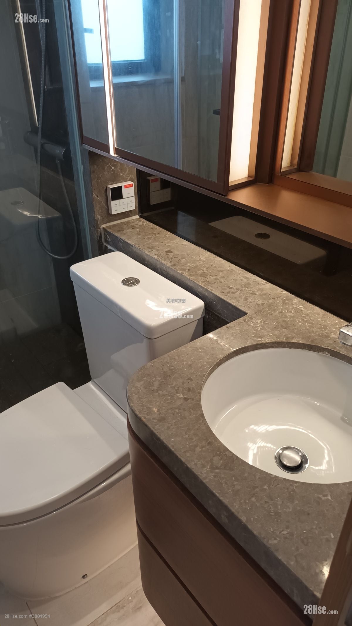 龍譽 租盤 1 房 , 1 浴室 319 平方呎