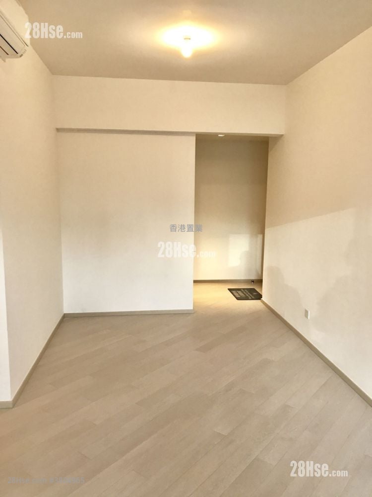 The Wings Sell 3 Bedrooms , 2 Bathrooms 735 ft²