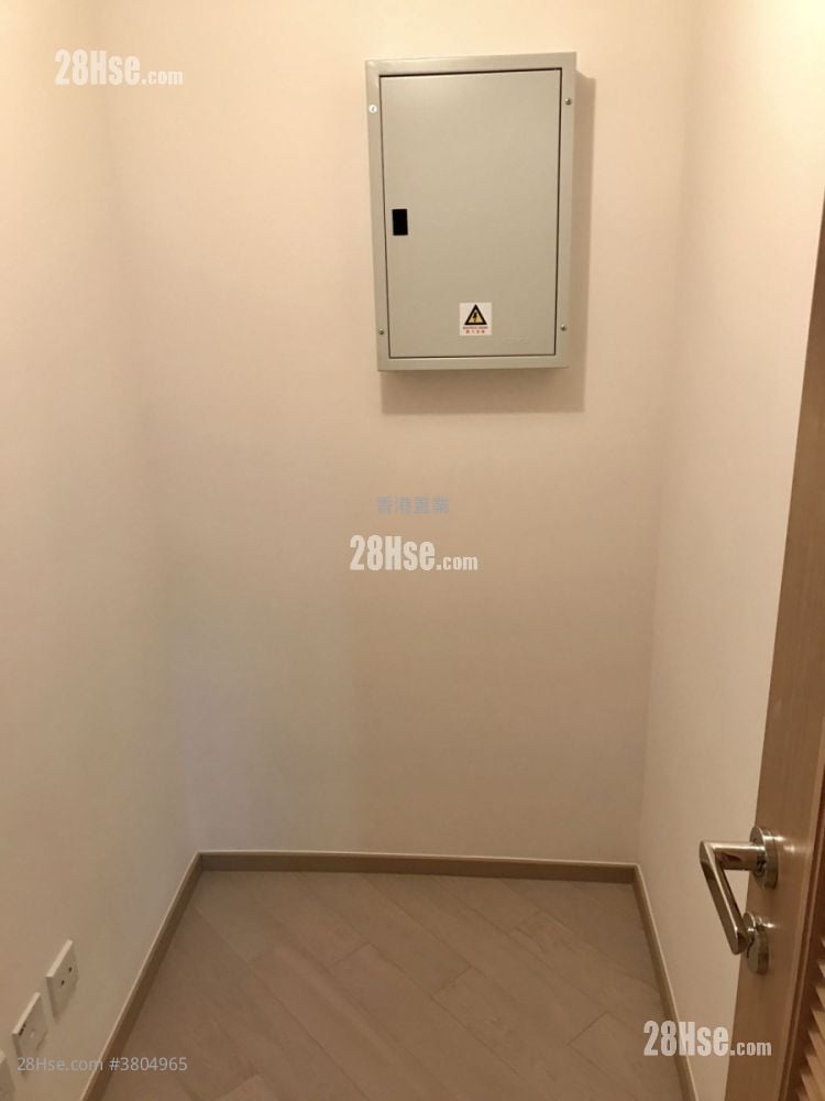 The Wings Sell 3 Bedrooms , 2 Bathrooms 735 ft²