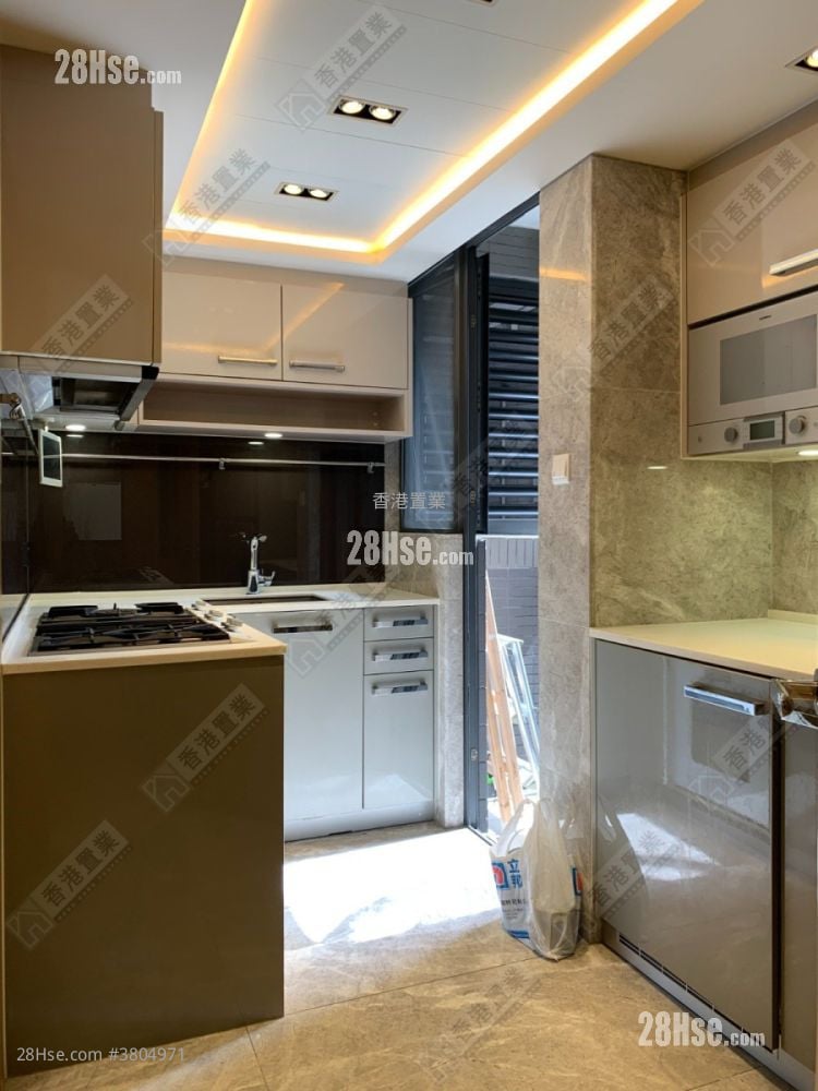 The Wings Sell 3 Bedrooms , 2 Bathrooms 944 ft²