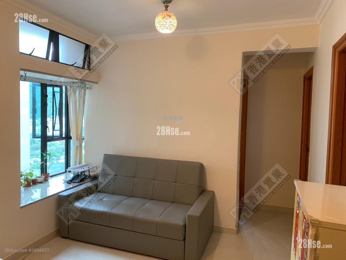 Nan Fung Plaza Sell 2 Bedrooms , 1 Bathroom 375 ft²