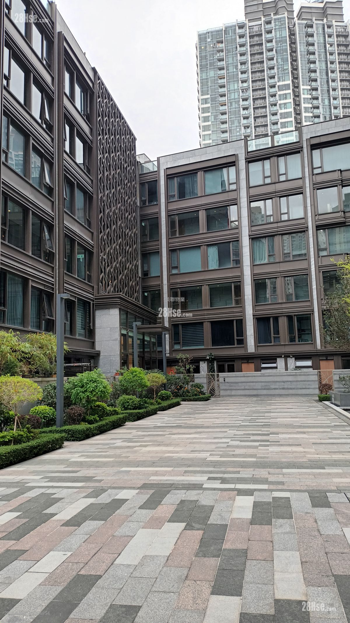 龍譽 租盤 1 房 , 1 浴室 319 平方呎