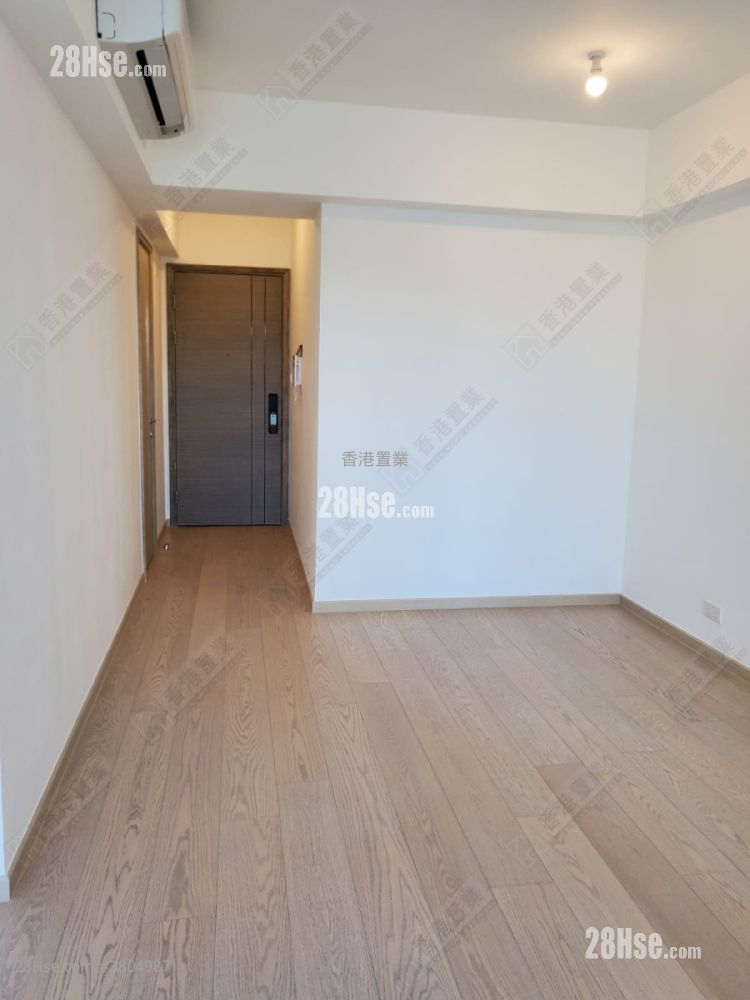 Sea To Sky Sell 3 Bedrooms , 2 Bathrooms 735 ft²