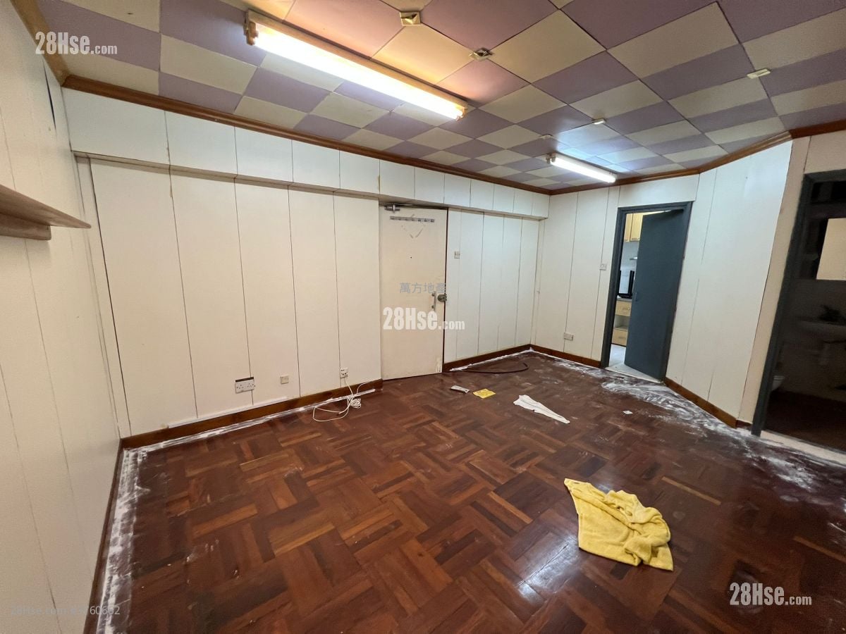 Kwong Yuen Estate Sell 2 Bedrooms , 1 Bathroom 443 ft²