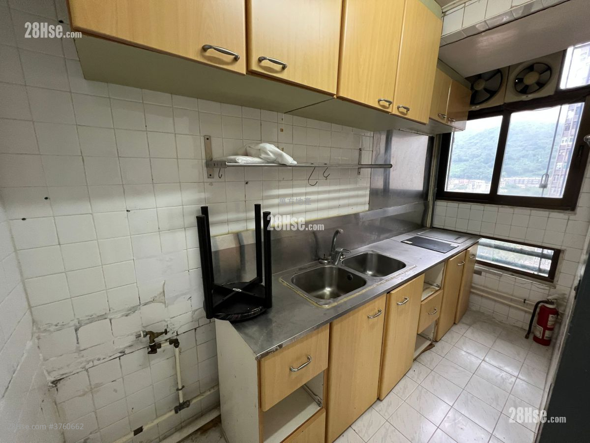Kwong Yuen Estate Sell 2 Bedrooms , 1 Bathroom 443 ft²