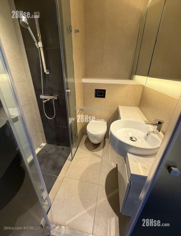 Queen's Cube 租盘 开放式间隔 277 平方尺